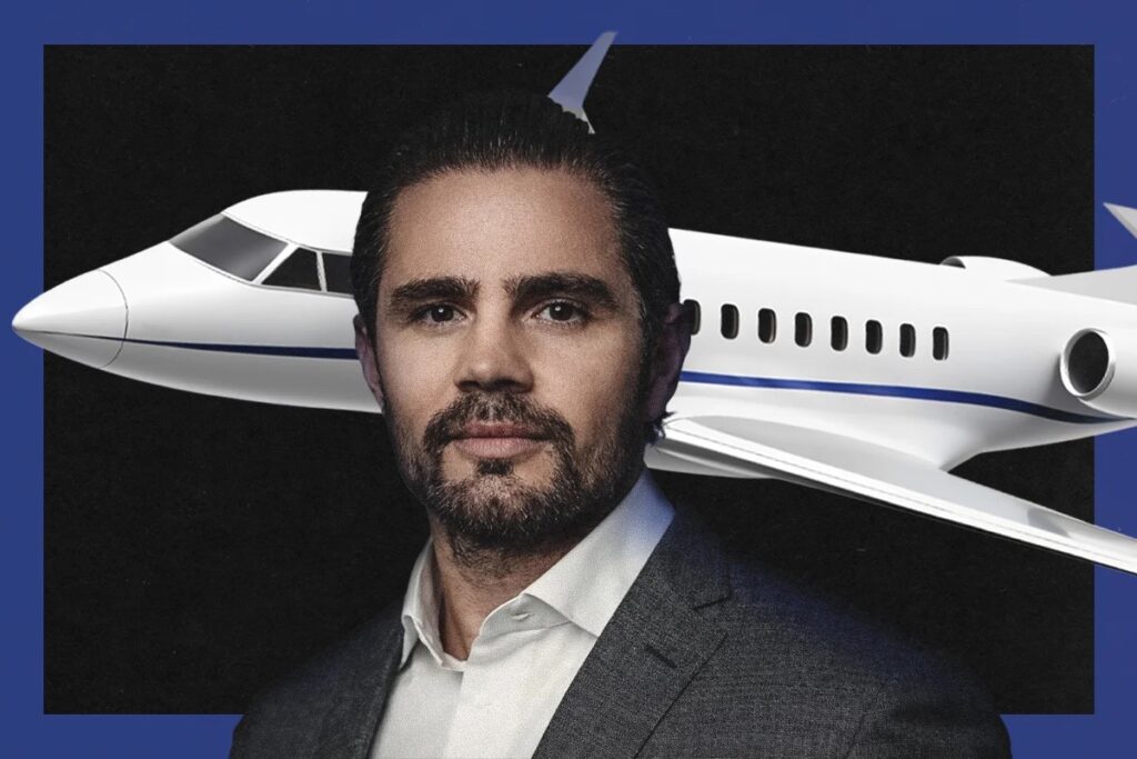 “Preciso de avião para as kengas”: Vorcaro pediu jatinho para transportar garotas de programa, mostra PF