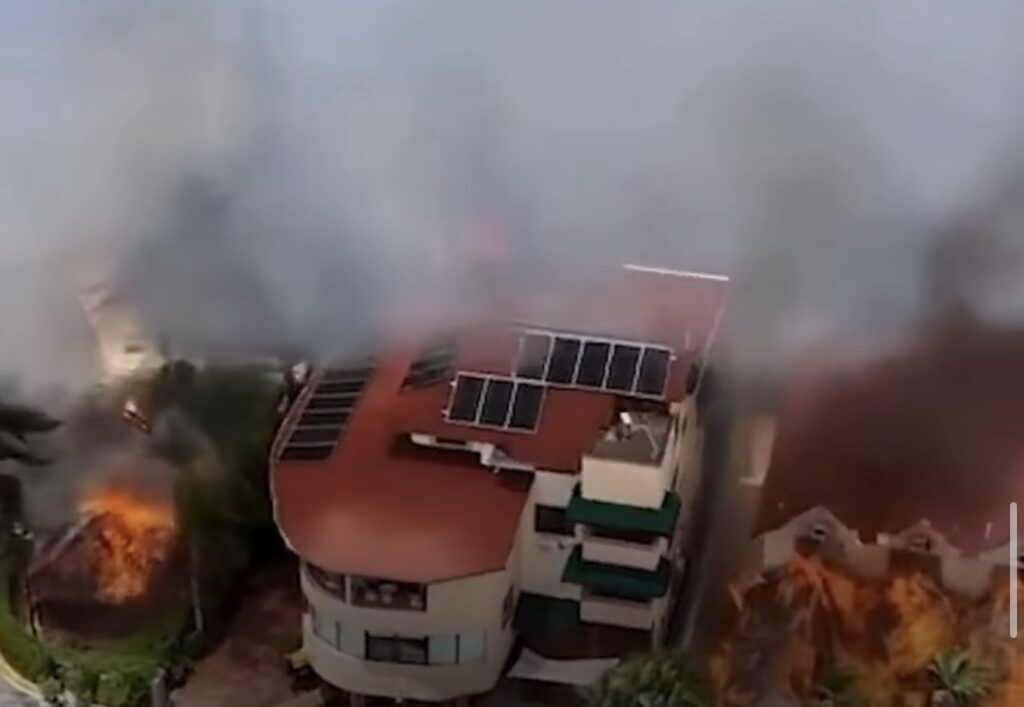 Drone captura dimensão de incêndio em resort de luxo no Caribe; hóspede morreu e 1.700 foram desalojados