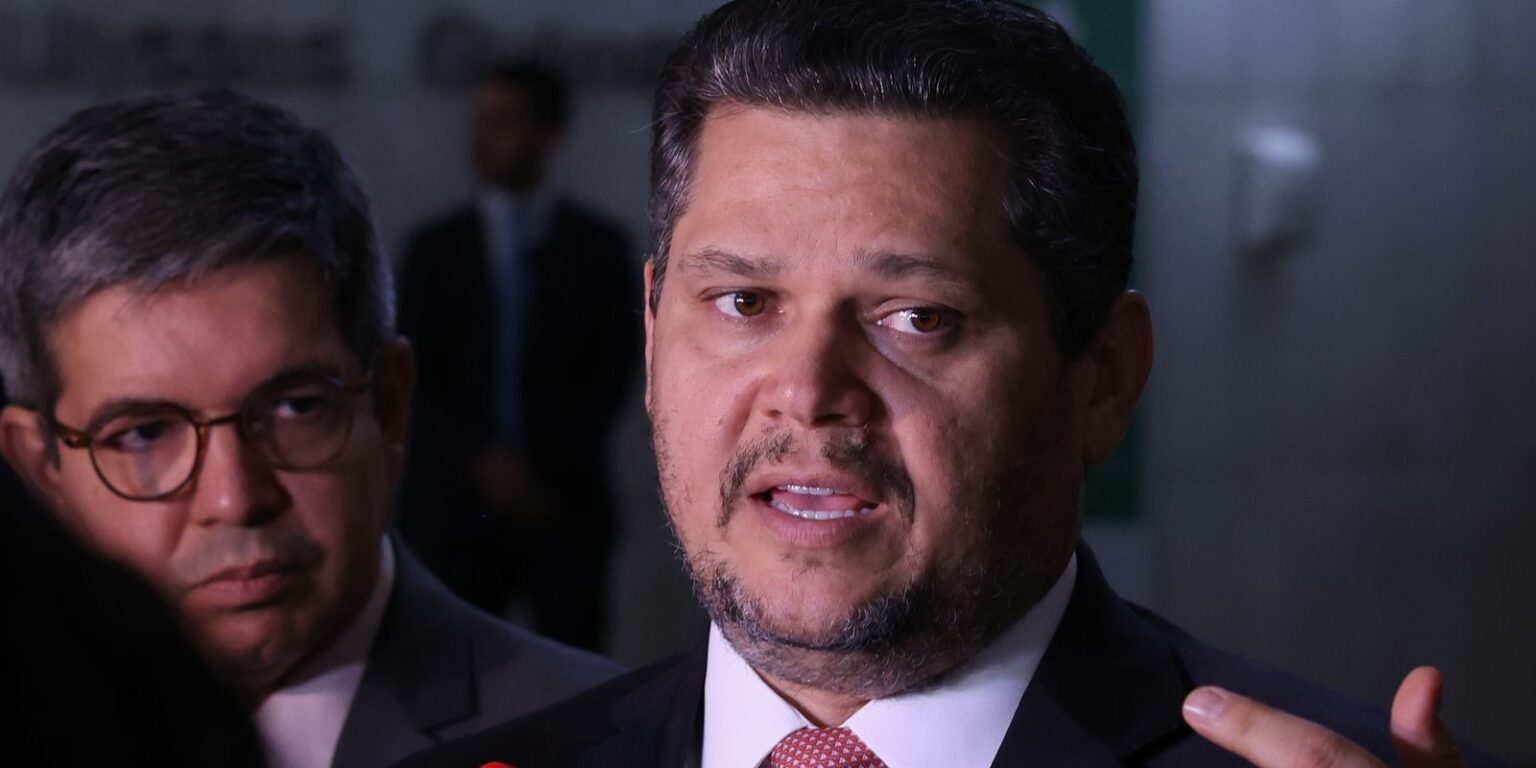 PEC pelo fim da 6×1 segue travada em semana esvaziada no Senado