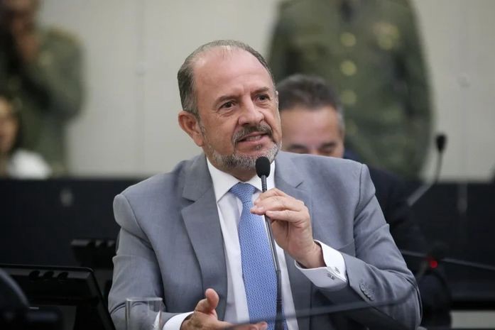 Após derrota do filho no TSE, Antônio Albuquerque desaparece da Assembleia Legislativa