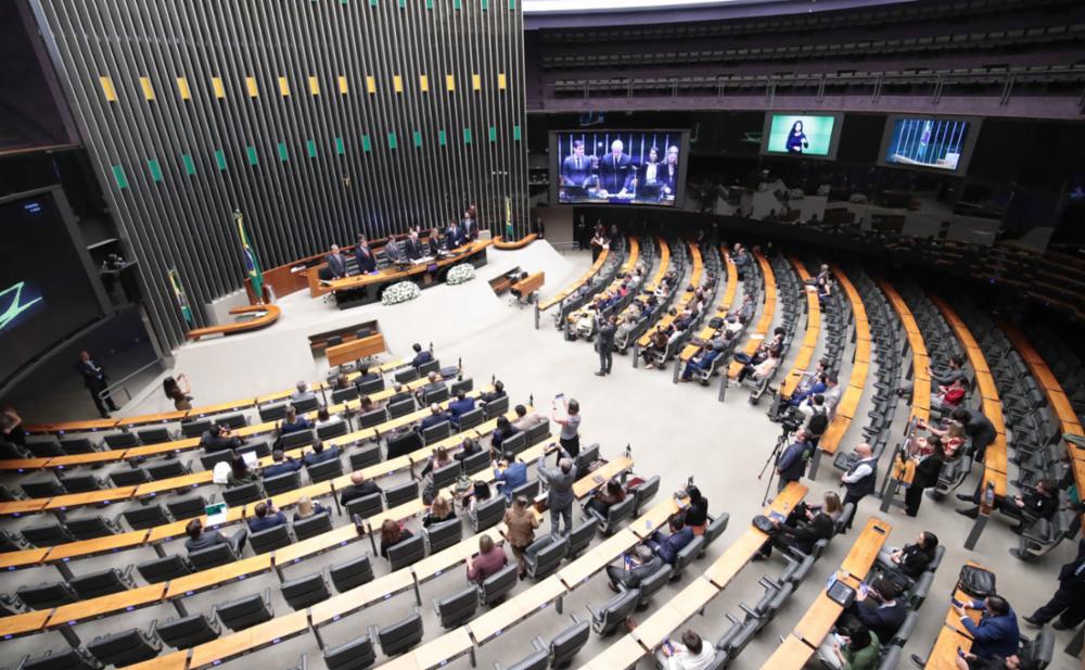 Comissão da Câmara aprova redução da maioridade penal de 18 para 16 anos