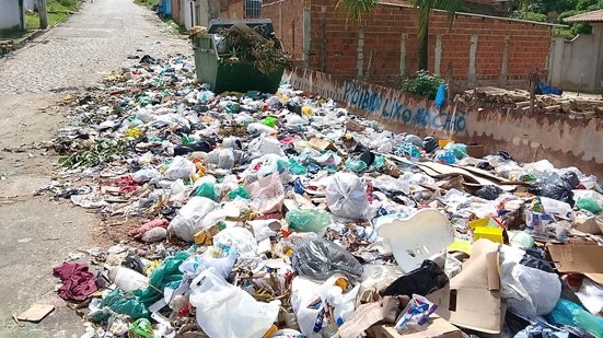 DÍVIDAS E FALTA DE TRANSPARÊNCIA: DEFENSORIA QUESTIONA PREFEITURA DE MACEIÓ SOBRE CRISE NA COLETA DE LIXO