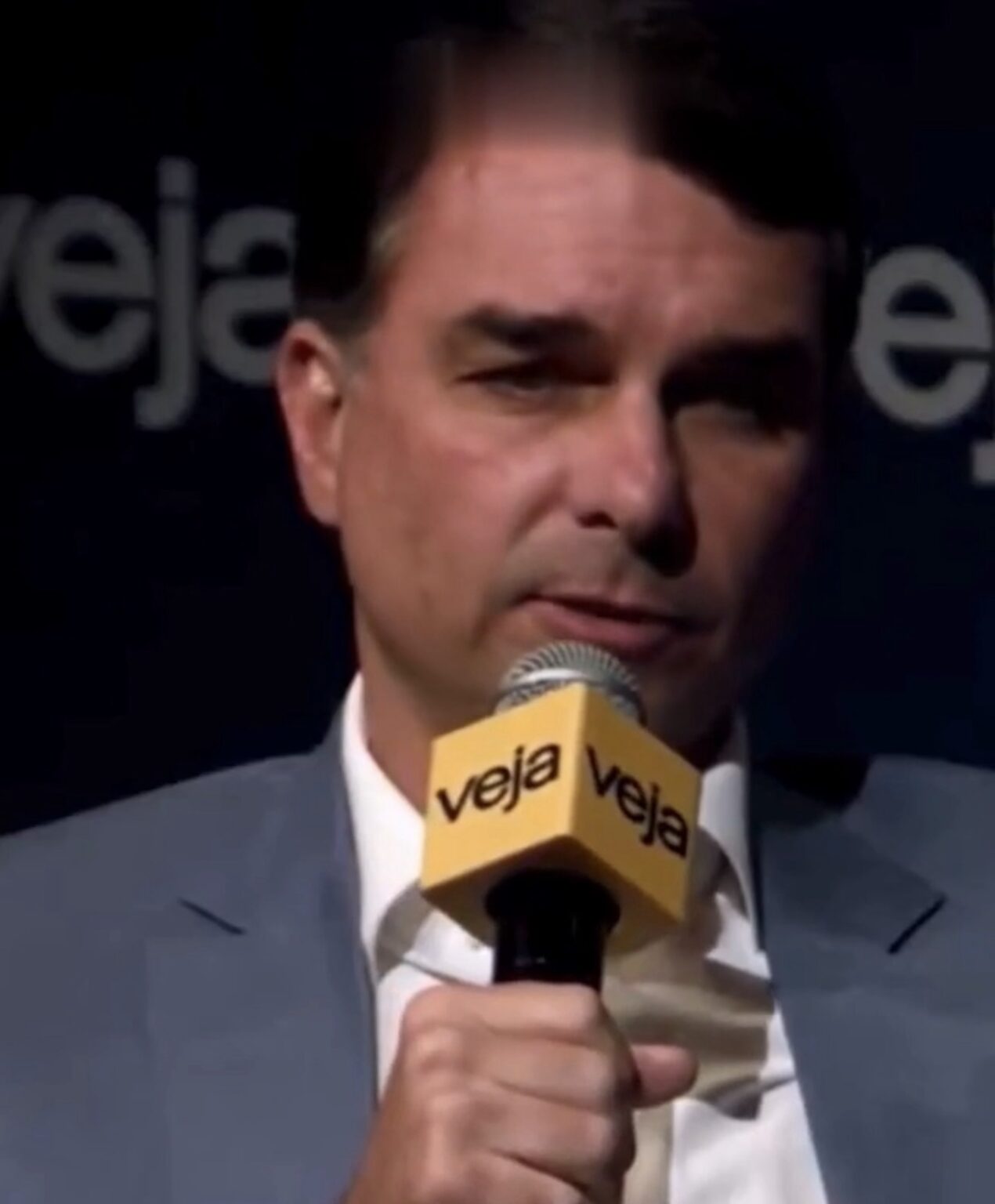 Flávio defende Bolsa Família, criado por Lula: ‘Direito do povo’