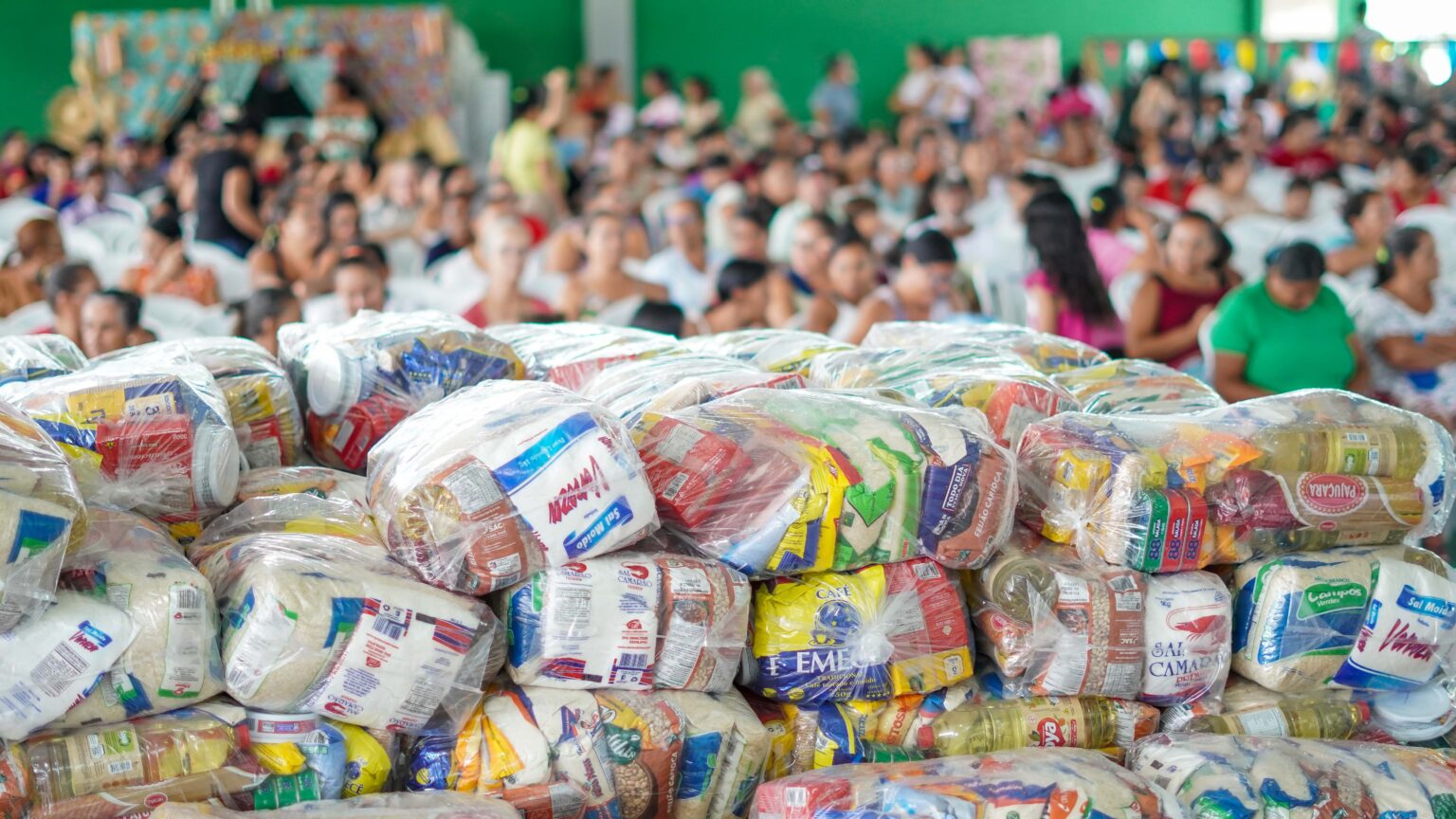 SEGURANÇA ALIMENTAR: PROGRAMAS PRATO CHEIO E MESSIAS SOLIDÁRIA BENEFICIAM 800 FAMÍLIAS