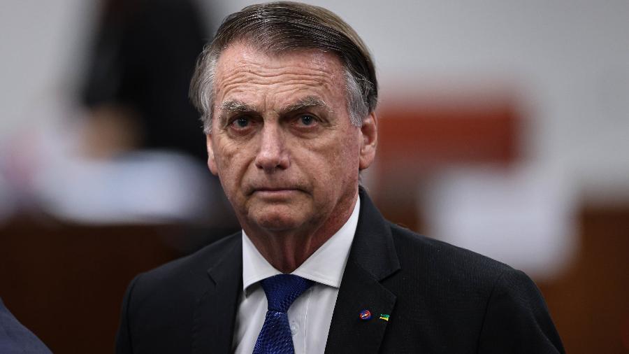SUPOSTA LIGAÇÃO DE ALEXANDRE FROTA PARA BOLSONARO GERA SUSPEITAS SOBRE VIOLAÇÃO À PRISÃO