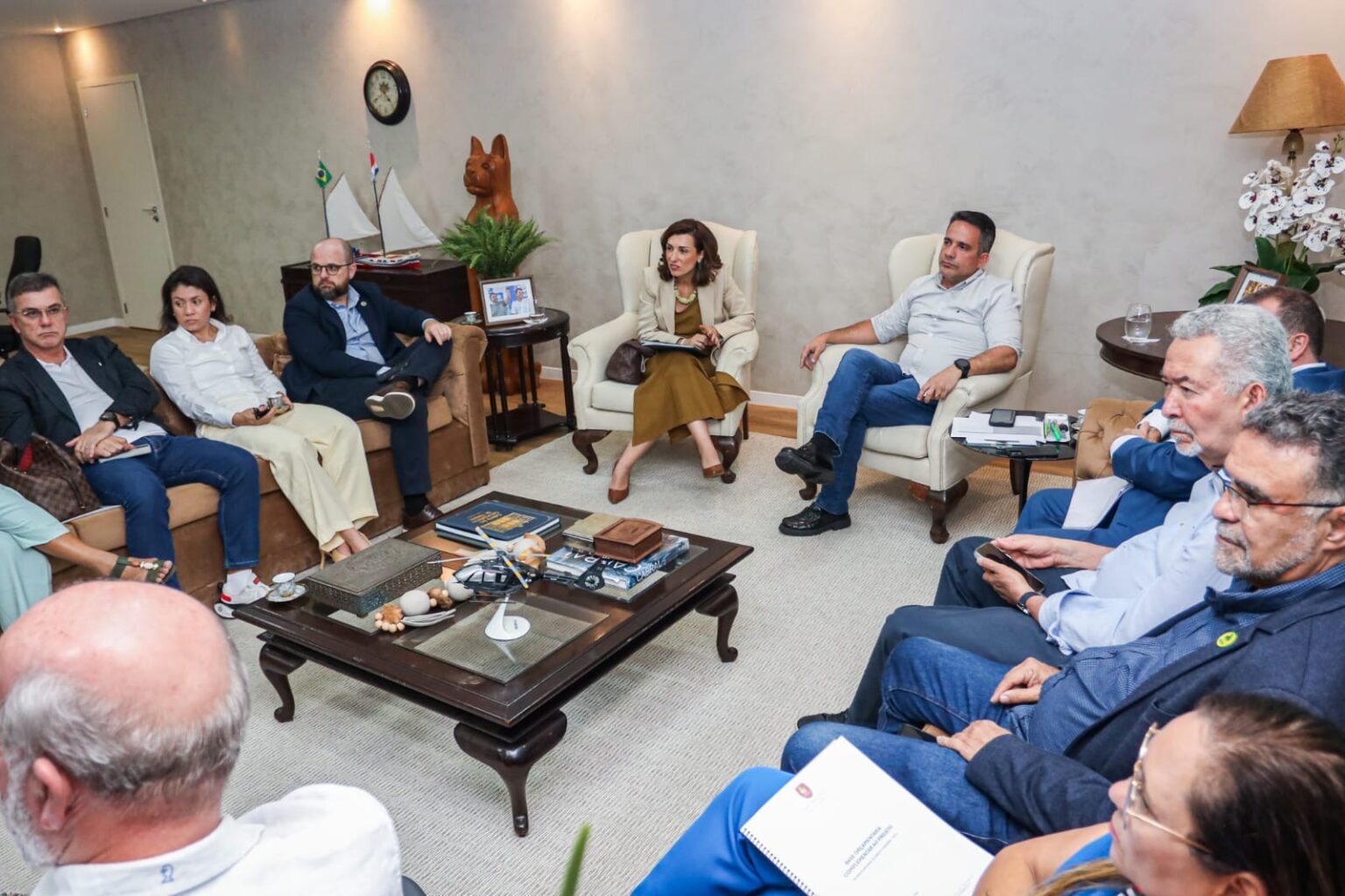Governador recebe ministra Fernanda Machiaveli para discutir reforma agrária em Alagoas