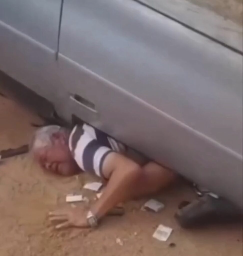 Idoso é retirado debaixo de carro após capotamento na zona rural de Igaci