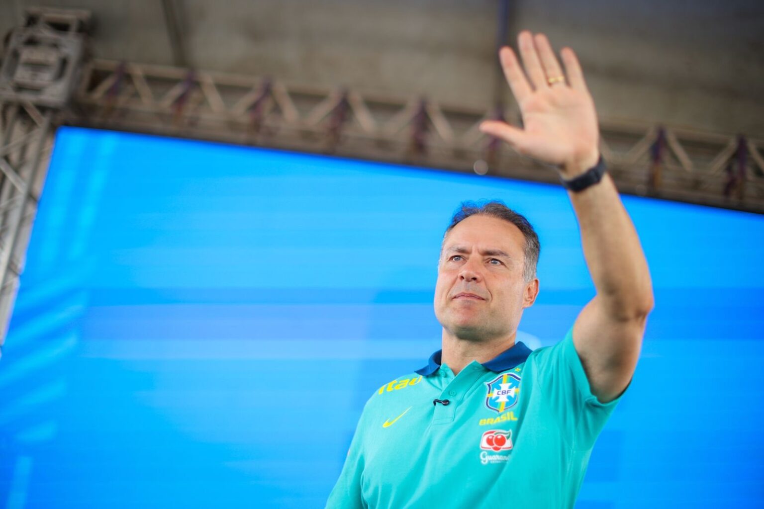 Renan Filho lidera disputa e vence JHC em cenário de 2° turno, aponta pesquisa
