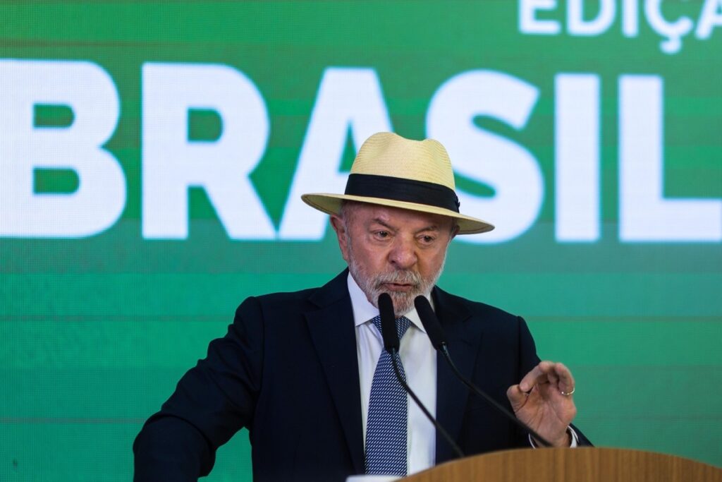 Governo Lula anuncia socorro de R$ 18,5 bilhões para empresas afetadas por tarifaço de Trump