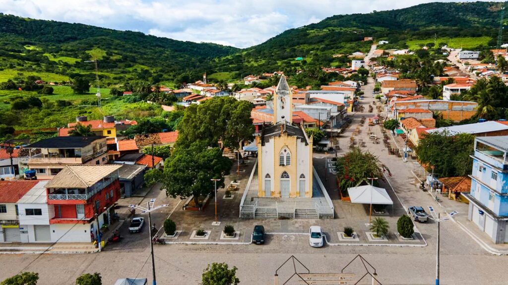 Homem morre e seis são internados após consumirem bebida em feira de Pariconha, AL