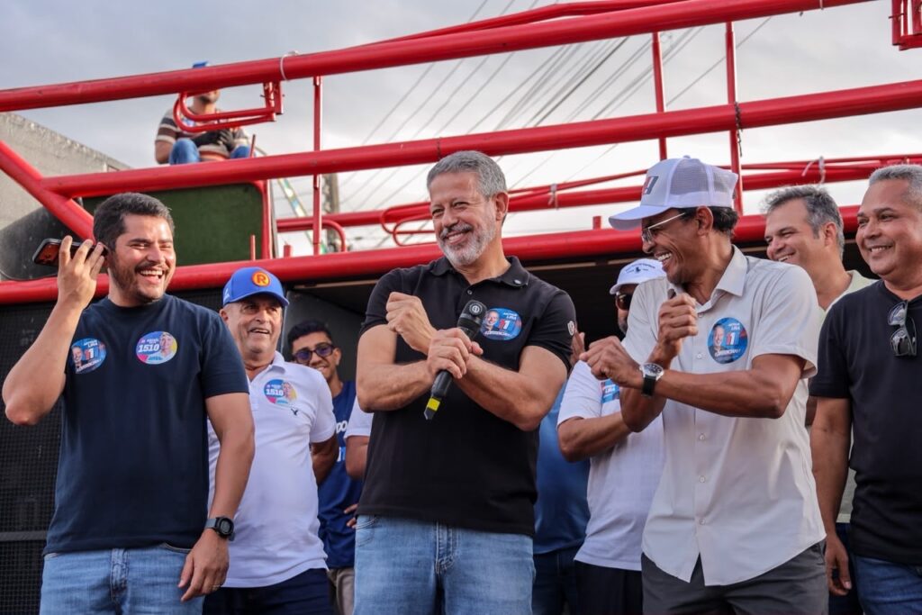 Messias faz festa para Arthur Lira em caminhada marcante e projeta o favoritismo do candidato ao Senado na Grande Maceió