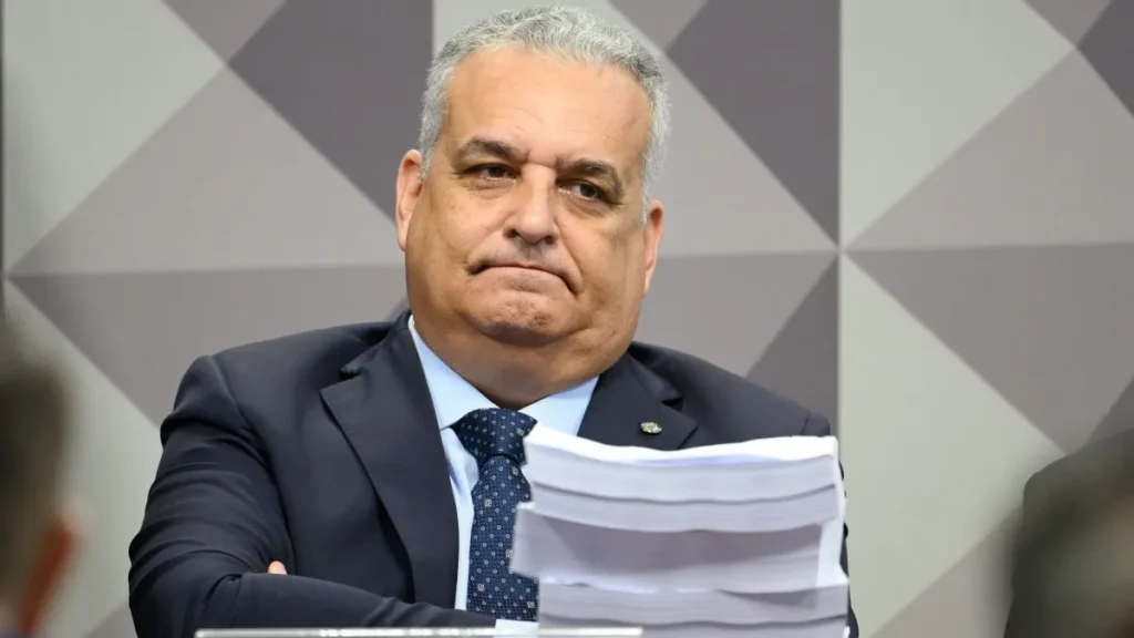 Alfredo Gaspar está conhecendo agora a dor e a delícia de chegar ao proscênio da política nacional