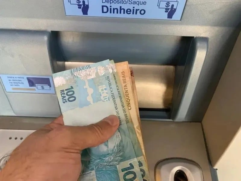 “FALTA DE GRANA” É O NOME DA CRISE DO PSDB