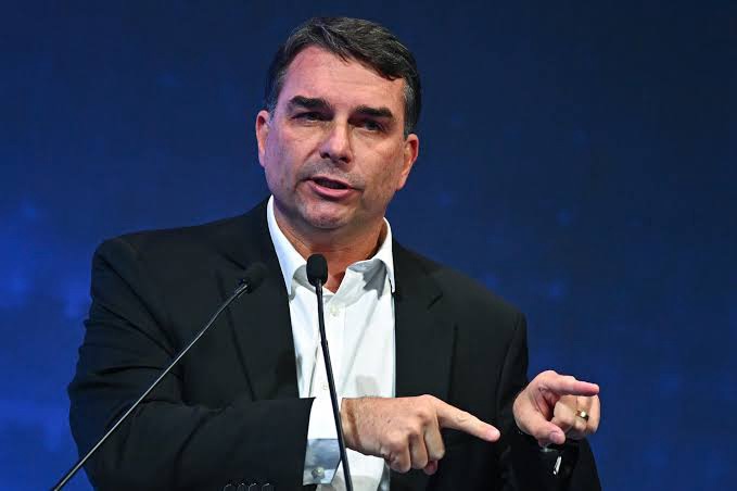 MISSAO DIZ QUE ALERTOU CAMPANHA DE FLAVIO 10 DIAS ANTES SOBRE TENTATIVA DE FRAUDE