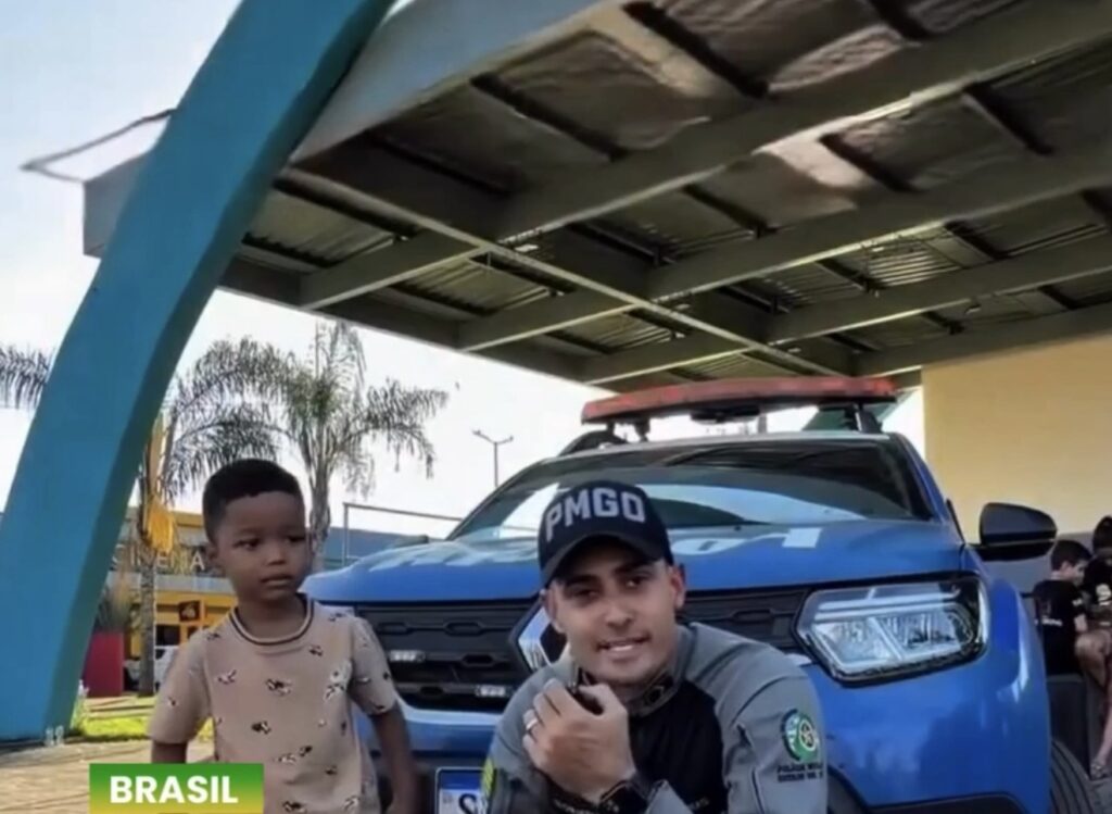 Menino procura policial para denunciar o próprio tio, mas descoberta surpreende