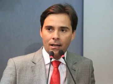 Kelmann reage após ficar fora de chapa e volta a alfinetar grupo político: “Por que critiquei o coronel?”