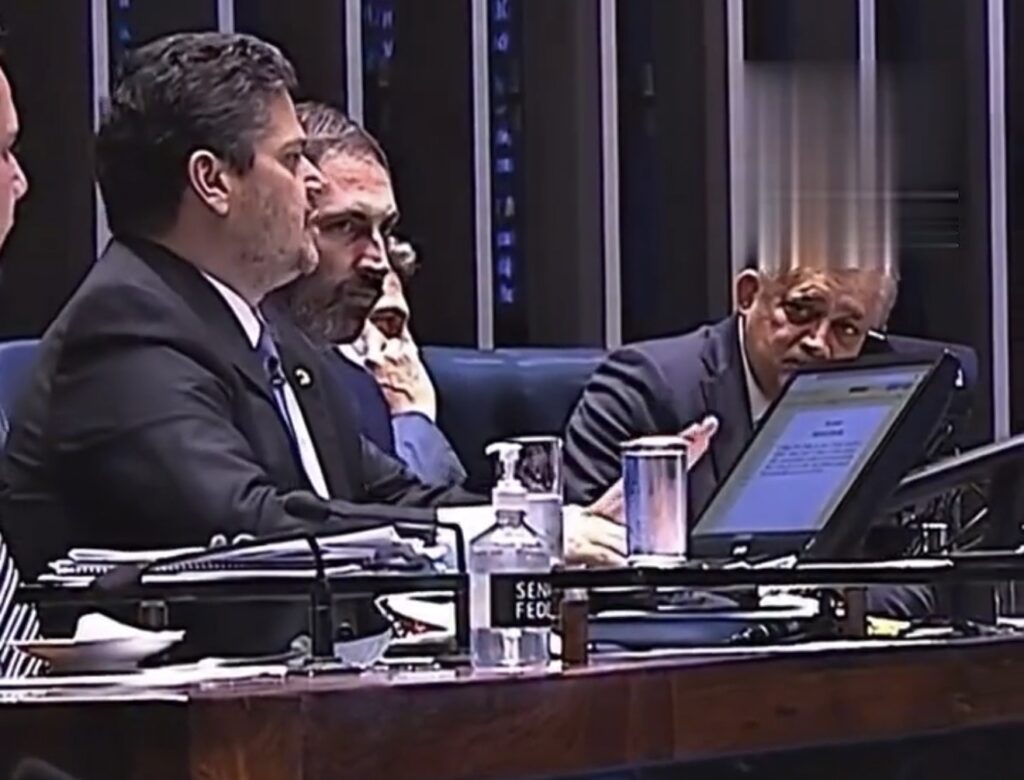 Alcolumbre: “Pediram R$ 130 milhões para fazer um filme” e agora “o culpado só é Alexandre de Moraes”
