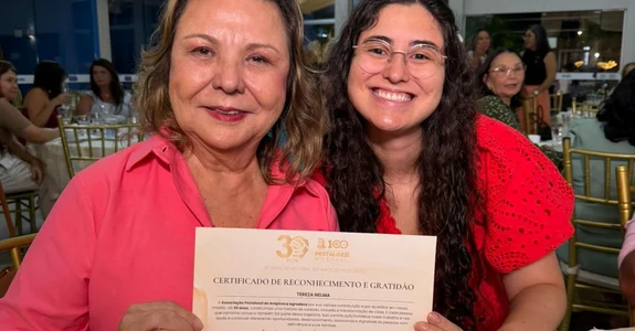 TEREZA NELMA É HOMENAGEADAPOR TRAJETÓRIA HISTÓRICA EMDEFESA DAS PESSOAS COM DEFICIÊNCIA