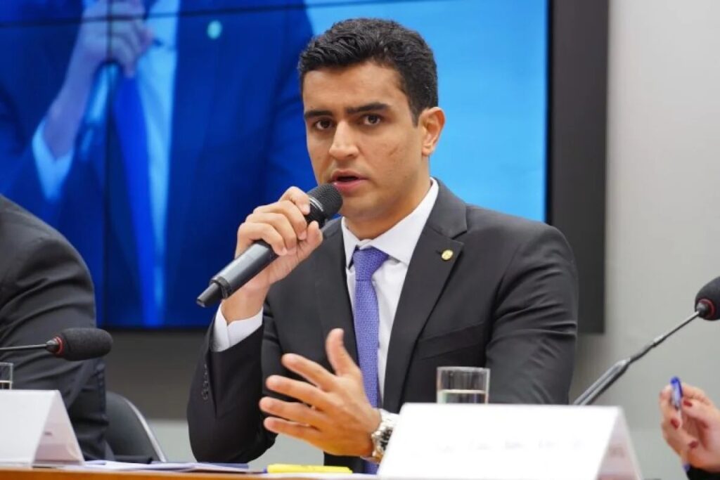 O dinheiro dos aposentados e o ex-prefeito JHC no caso Iprev e Banco Master